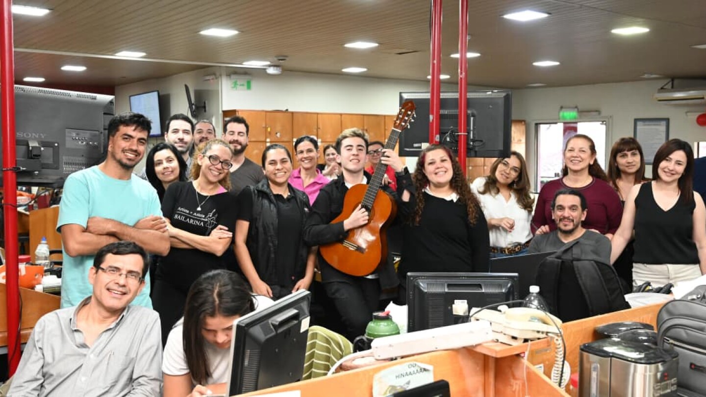 Un lunes con onda de viernes en Última Hora