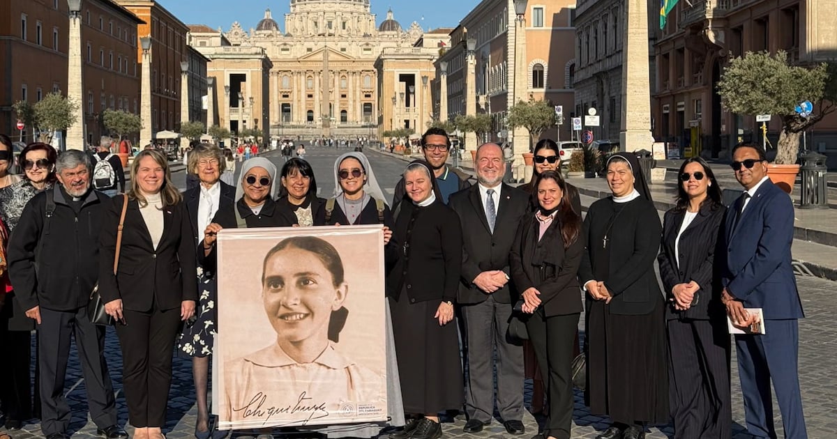 Paraguayos en Roma conmemoraron 67º aniversario de la beata Chiquitunga en la Basílica de San Pedro
