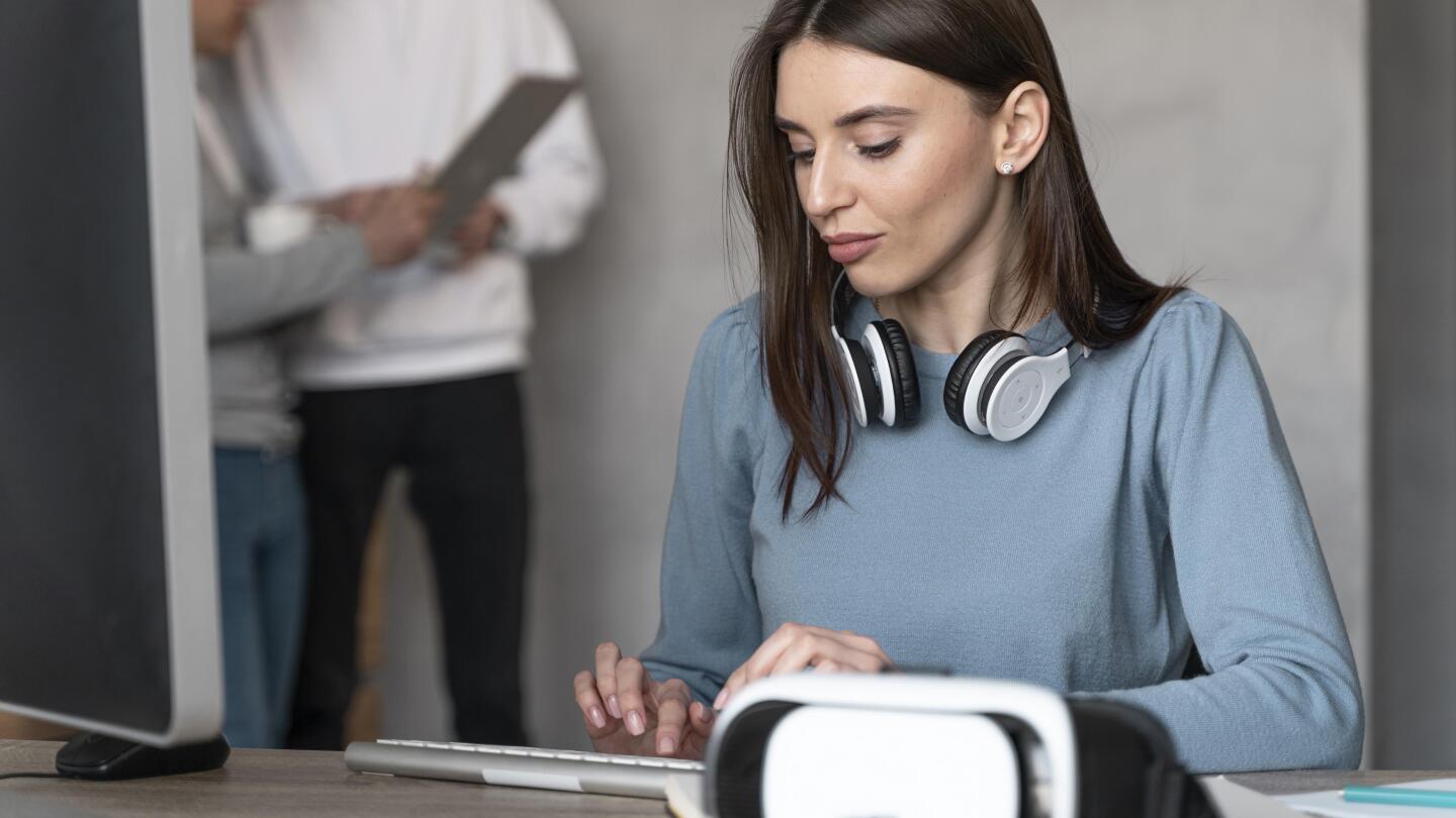 Carreras tecnológicas y creativas lideran los mejores salarios en Paraguay