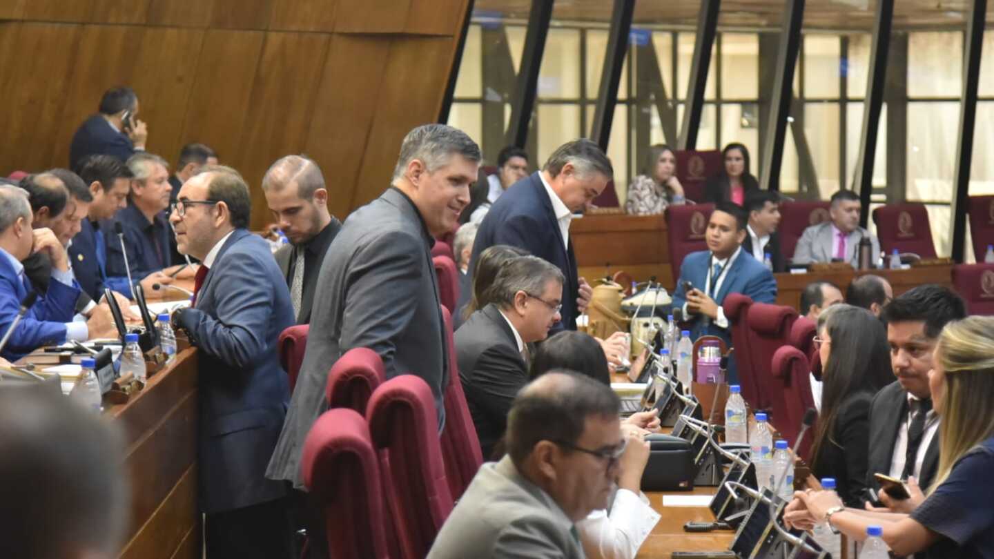 En medio de tregua, Cámara reflota interpelación a Baruja