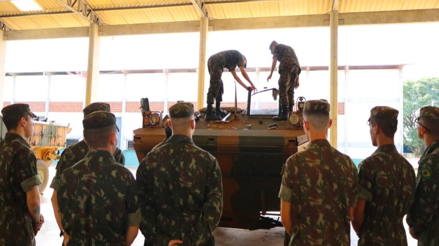 Brasil realiza exercícios militares em Foz do Iguaçu para certificação da ONU