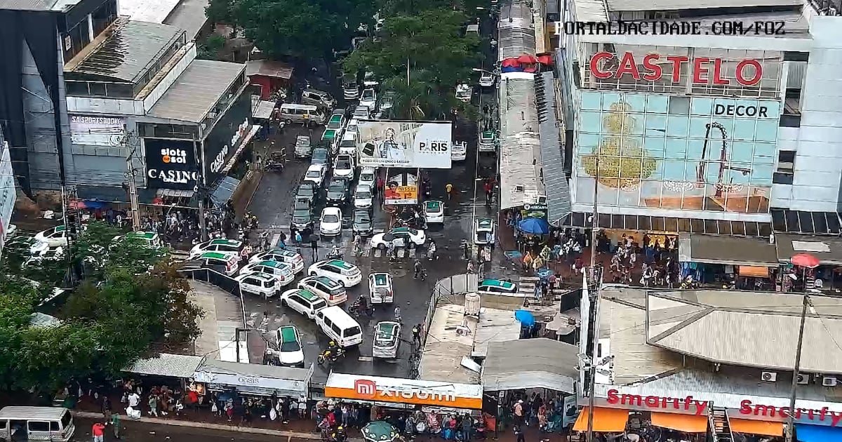 Ciudad del Este registra grande afluência de visitantes brasileiros durante o feriado prolongado