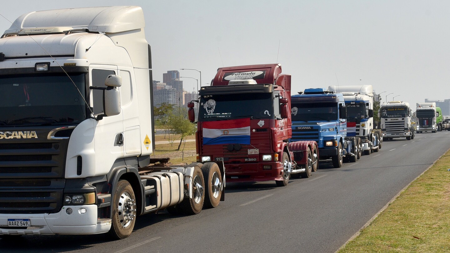 Camioneros exigen reajuste del 30% en tarifas de flete
