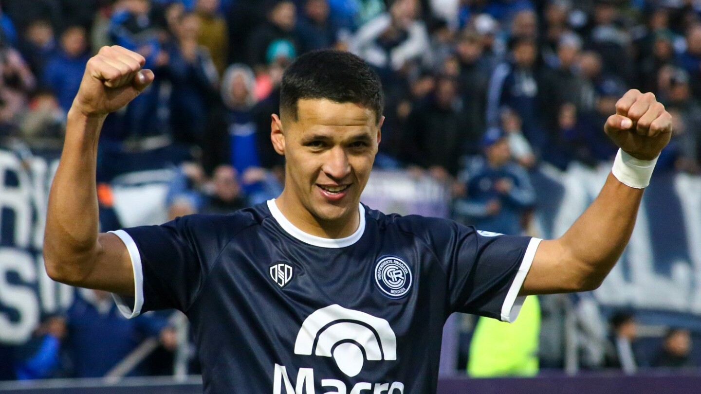 Alex Arce brilla en Copa Libertadores y avanza hacia el Mundial