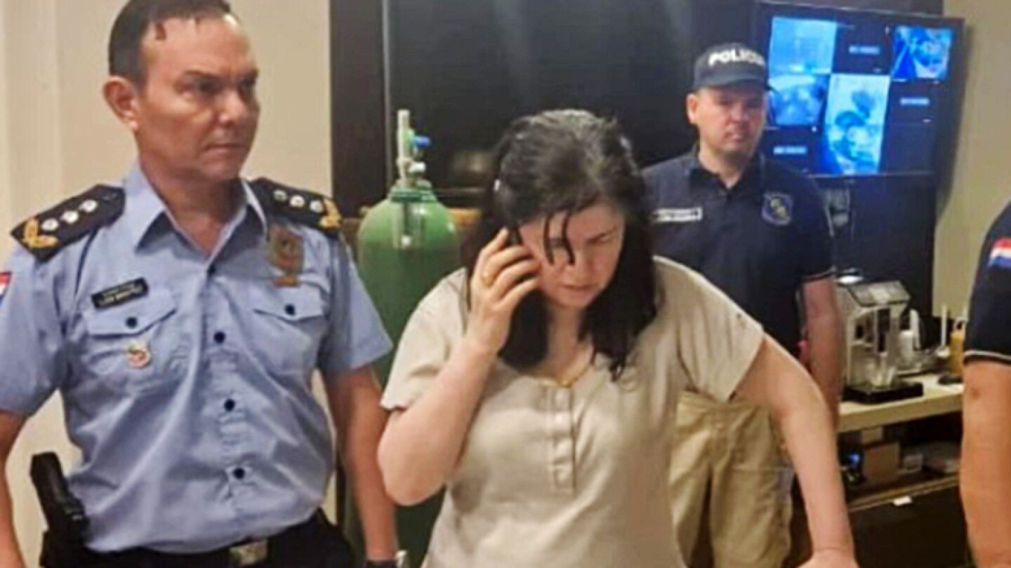 Policía informa que Dalia López puede usar la tobillera