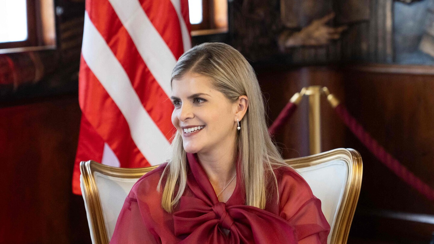 Laura Fernández jura como la presidenta número 50 en la historia de Costa Rica