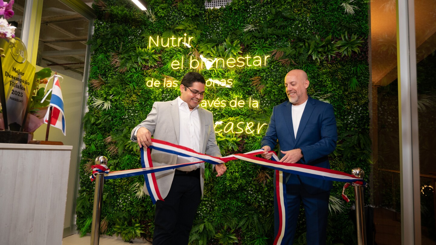 Essen inaugura nuevo centro de experiencias en Asunción