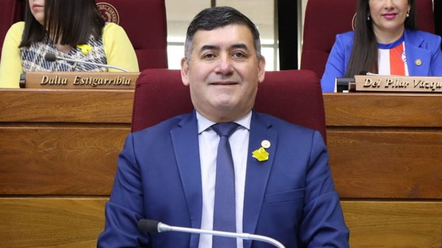 Proyecto que instaba a la Fiscalía a investigar la "campaña sucia" quedó en stand by