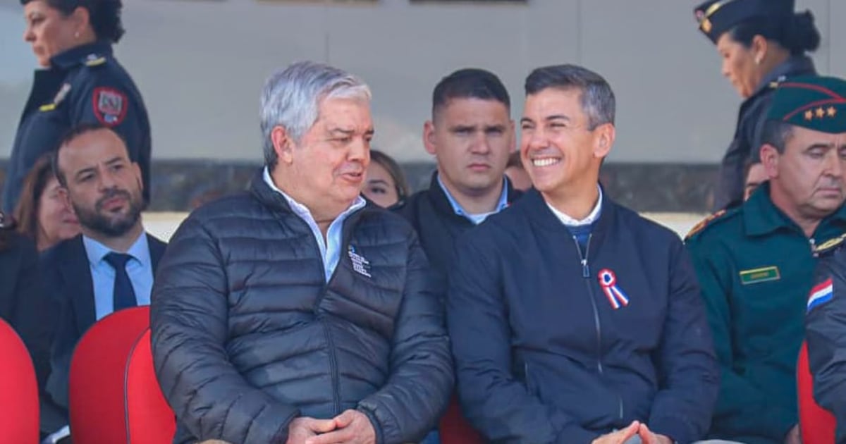 Gobierno entrega 8.000 chalecos antibalas y cámaras forenses a la Policía Nacional