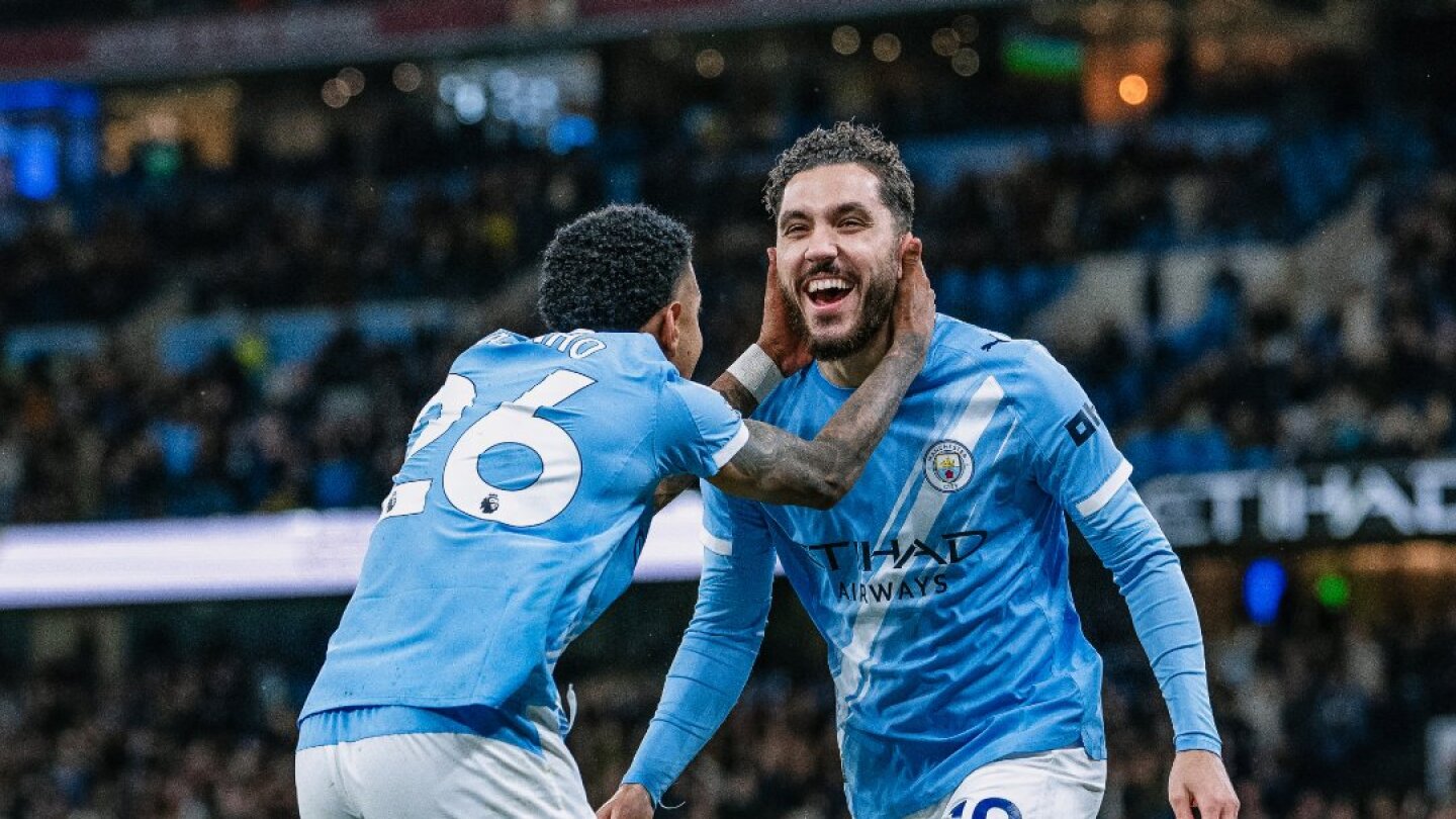 El City alarga la Premier una jornada más