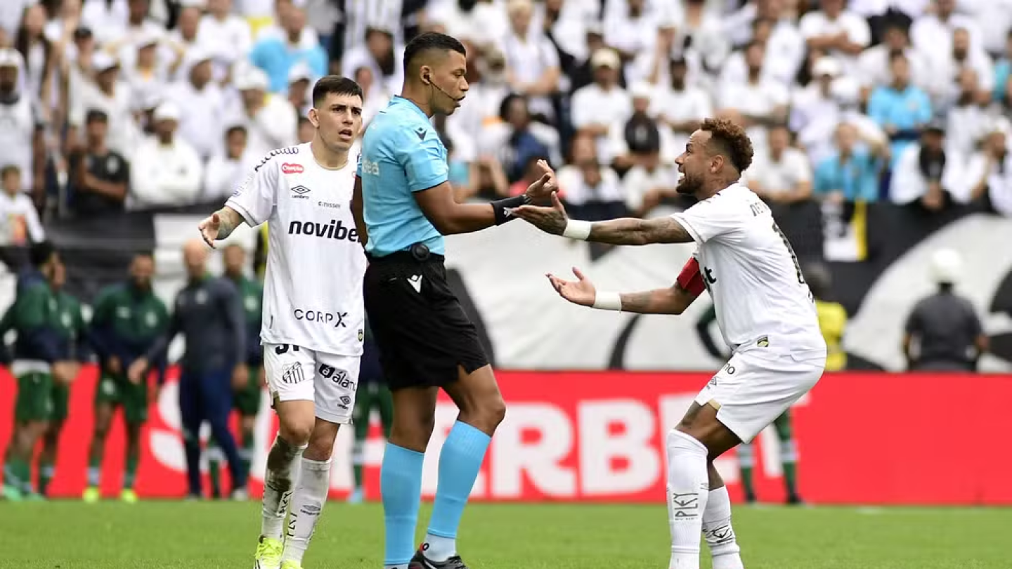 Neymar pierde y se desespera en su último partido antes de la lista de Ancelotti