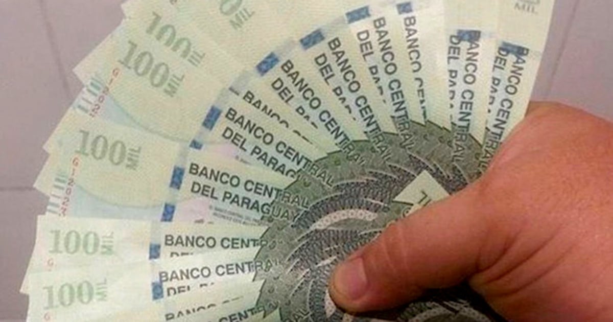 Ministro de Industria sugiere implementar cambios en cálculo del salario mínimo a partir de 2027