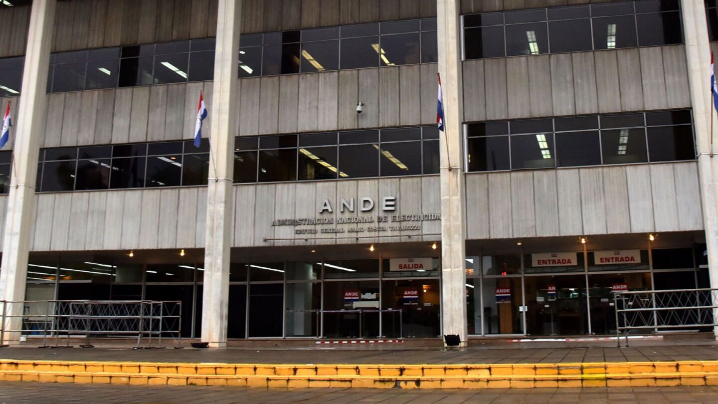 ANDE analiza timing para actualización tarifaria vinculada a negociaciones del Anexo C