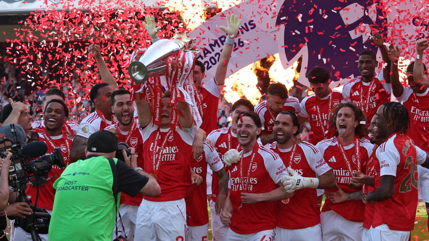 Arsenal celebra su primer título de Premier en 22 años con victoria ante Crystal Palace