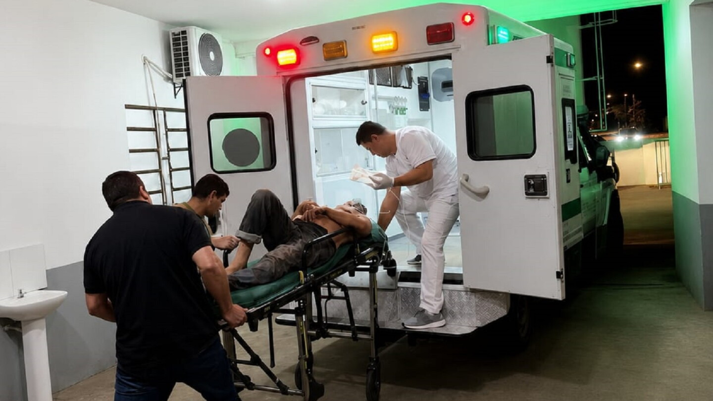 Liberación: Un hombre fue apuñalado en una despensa y el presunto autor huye