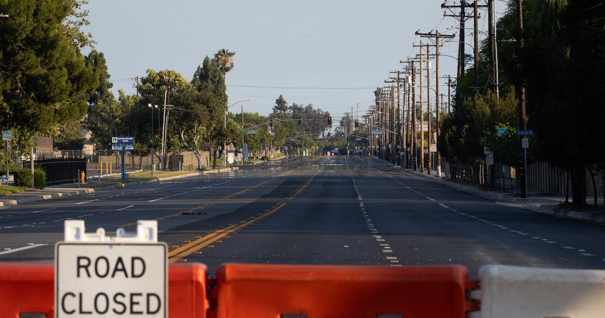 Autoridades descartan riesgo de explosión en tanque químico de California