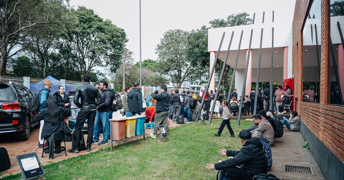Migra Móvil en CDE: 1.300 personas atendidas y 700 carnets de residencia entregados