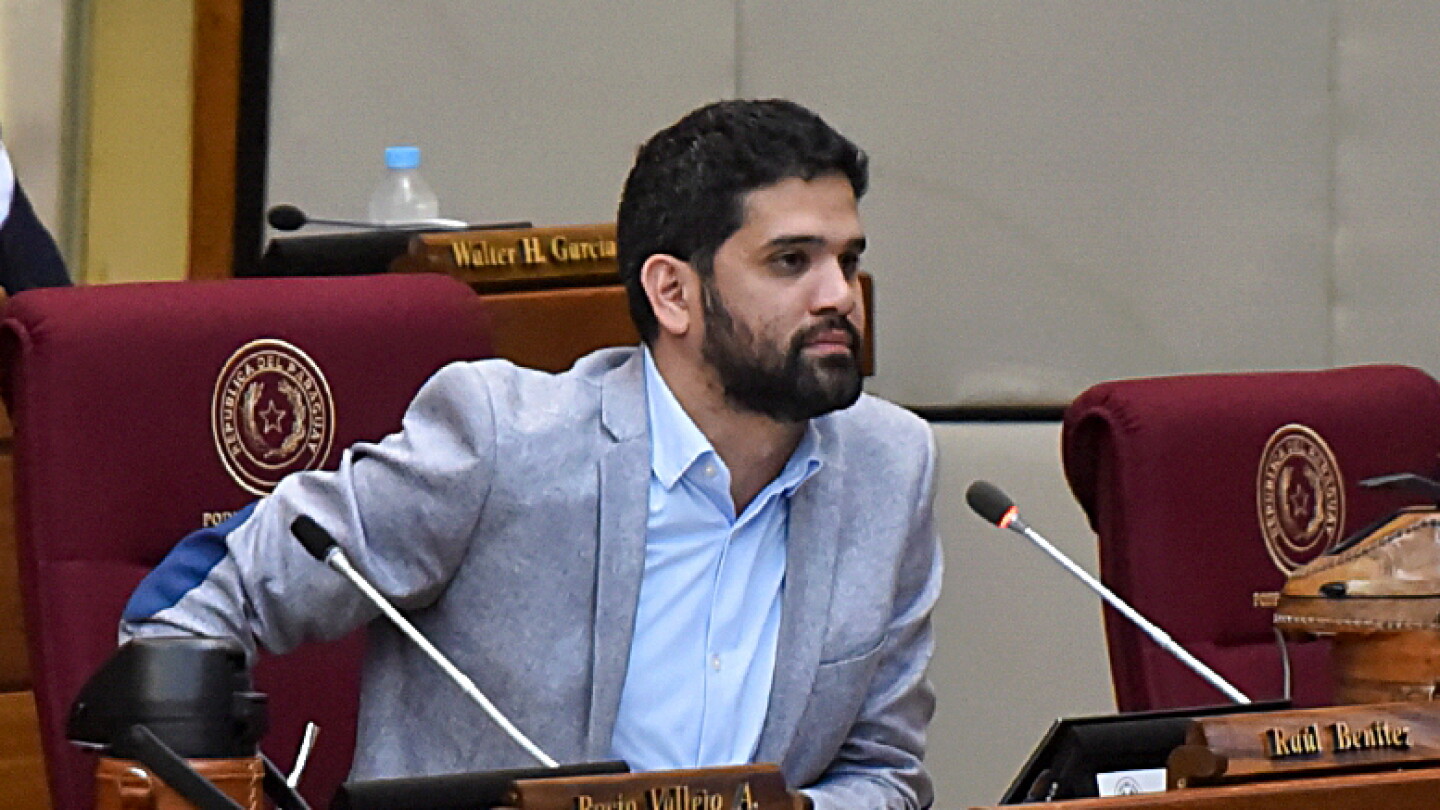 Diputado sospecha que Bachi obtuvo "información privilegiada" sobre el caso Kattya