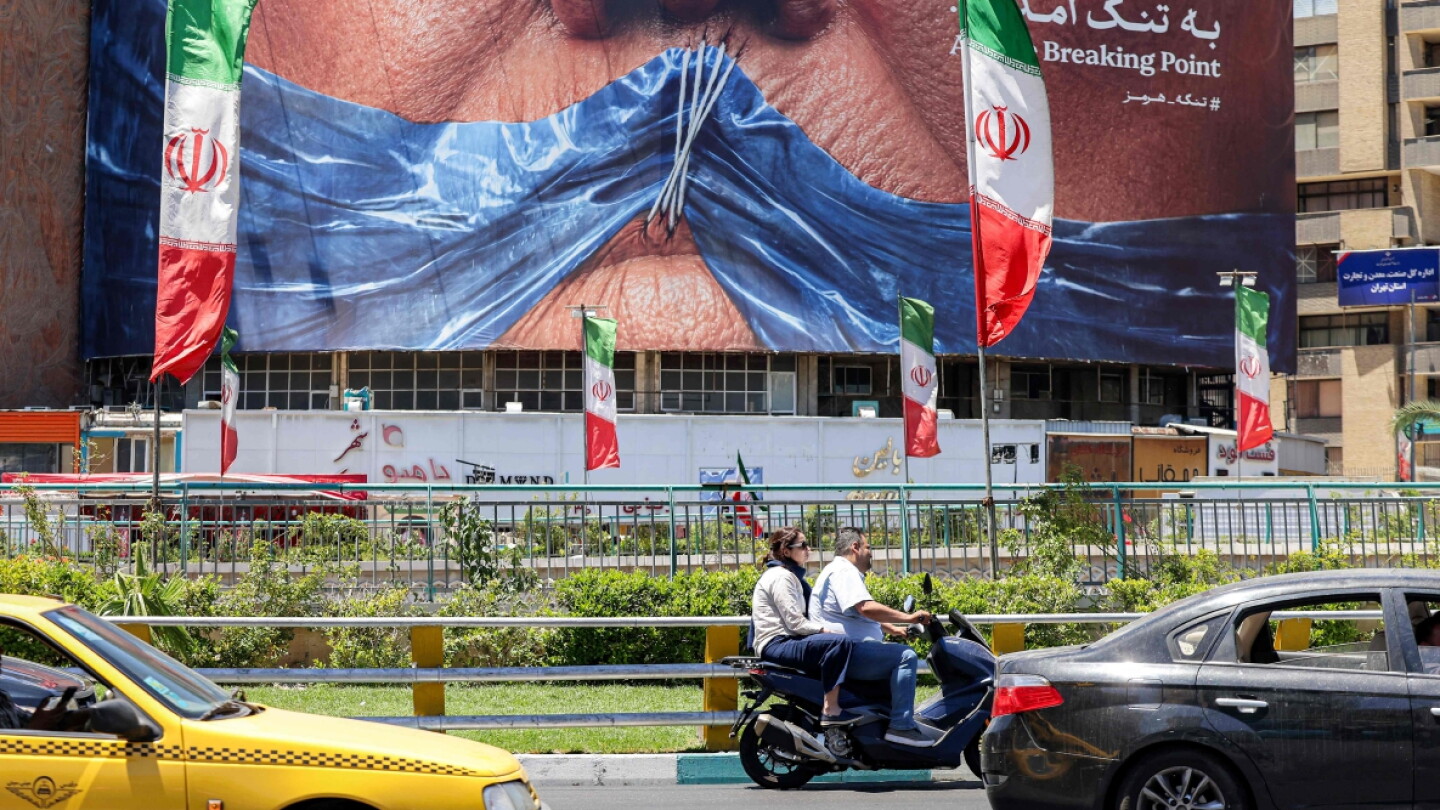 EEUU avisa a Irán que está listo para reanudar la guerra