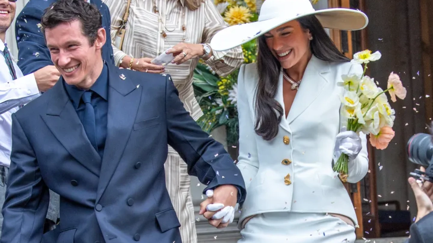 Dua Lipa y Callum Turner se casan en una sorpresiva ceremonia íntima en Londres