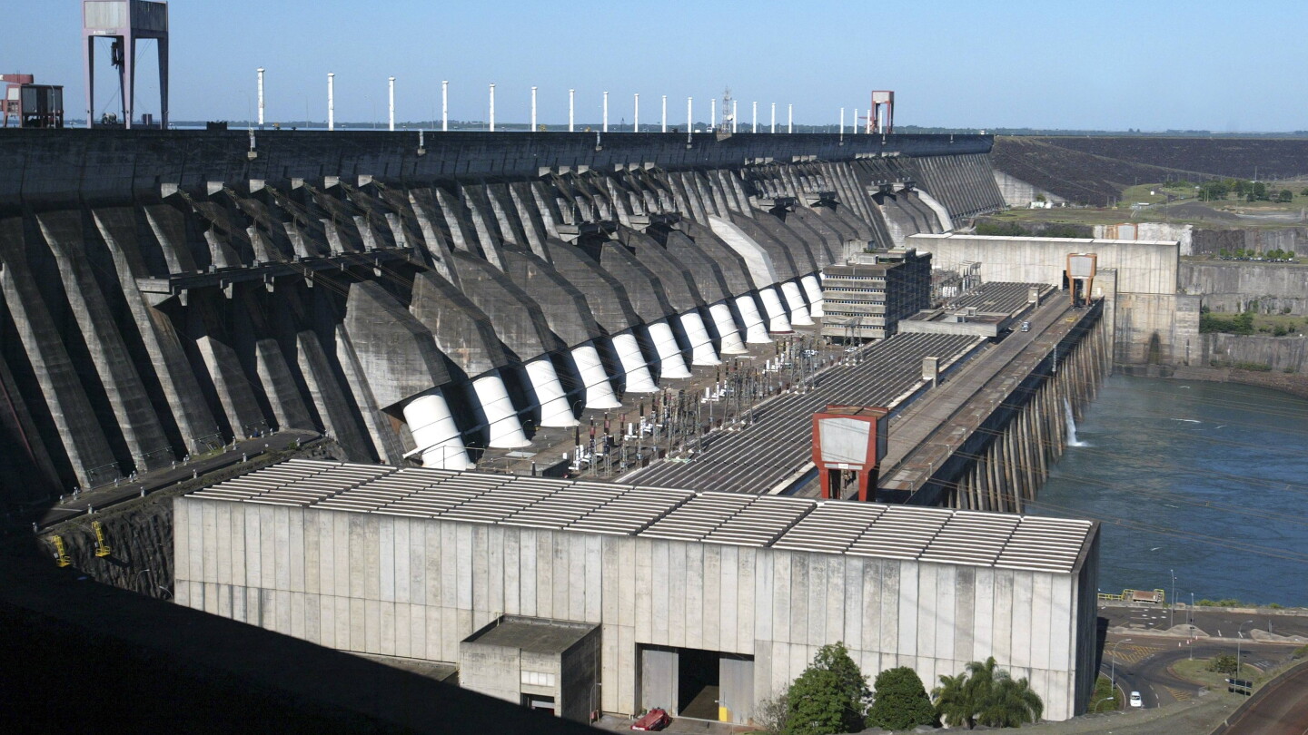 Las remesas de Itaipú acumulan caída de USD 30 millones