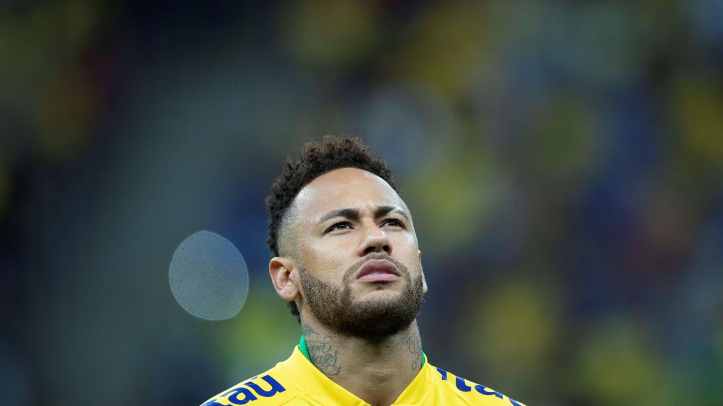 Neymar busca vivir su último Mundial con entusiasmo de debutante