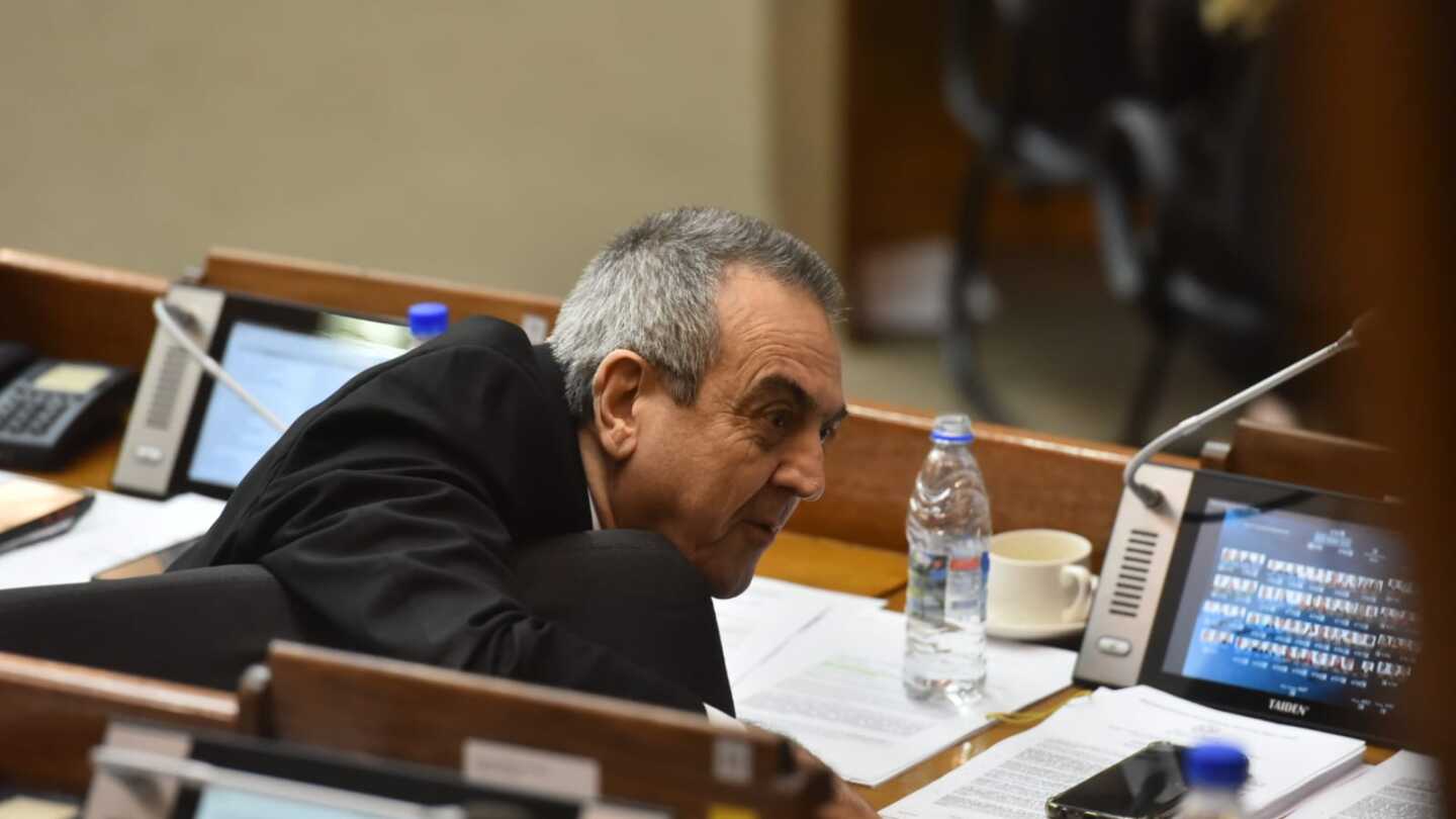 Piden informes sobre acreditación consular de isla relacionada a supuesto paraíso fiscal
