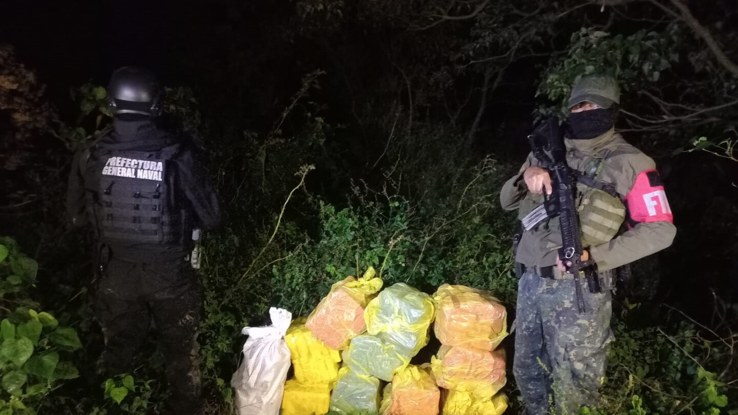 Prefectura General Naval incauta 116 kilos de marihuana en Ñeembucú