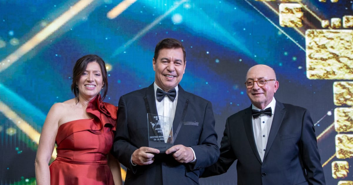 Paraguay recibe el premio Revelación de la Región en la FIEXPO 2026