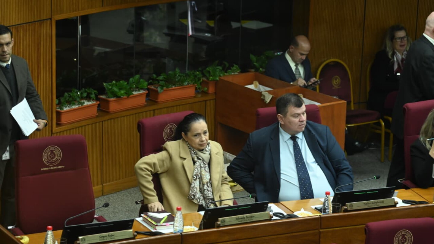 Yolanda Paredes cuestiona que Peña rinda cuentas en la "República del quincho"
