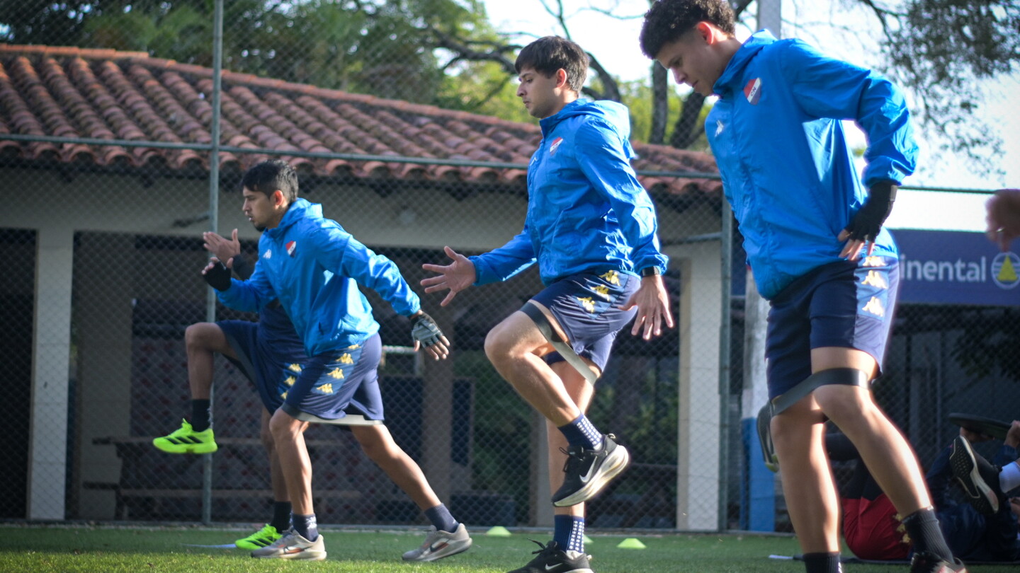 Nacional reanuda entrenamientos con miras a la segunda mitad de temporada