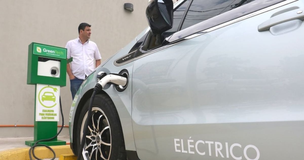 Importação de veículos híbridos e elétricos cresce 396% até maio