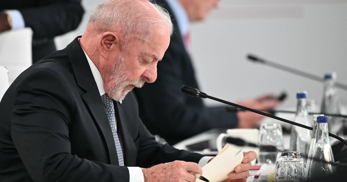 Lula brincou sobre "contratar" Messi após discreto debut do Brasil