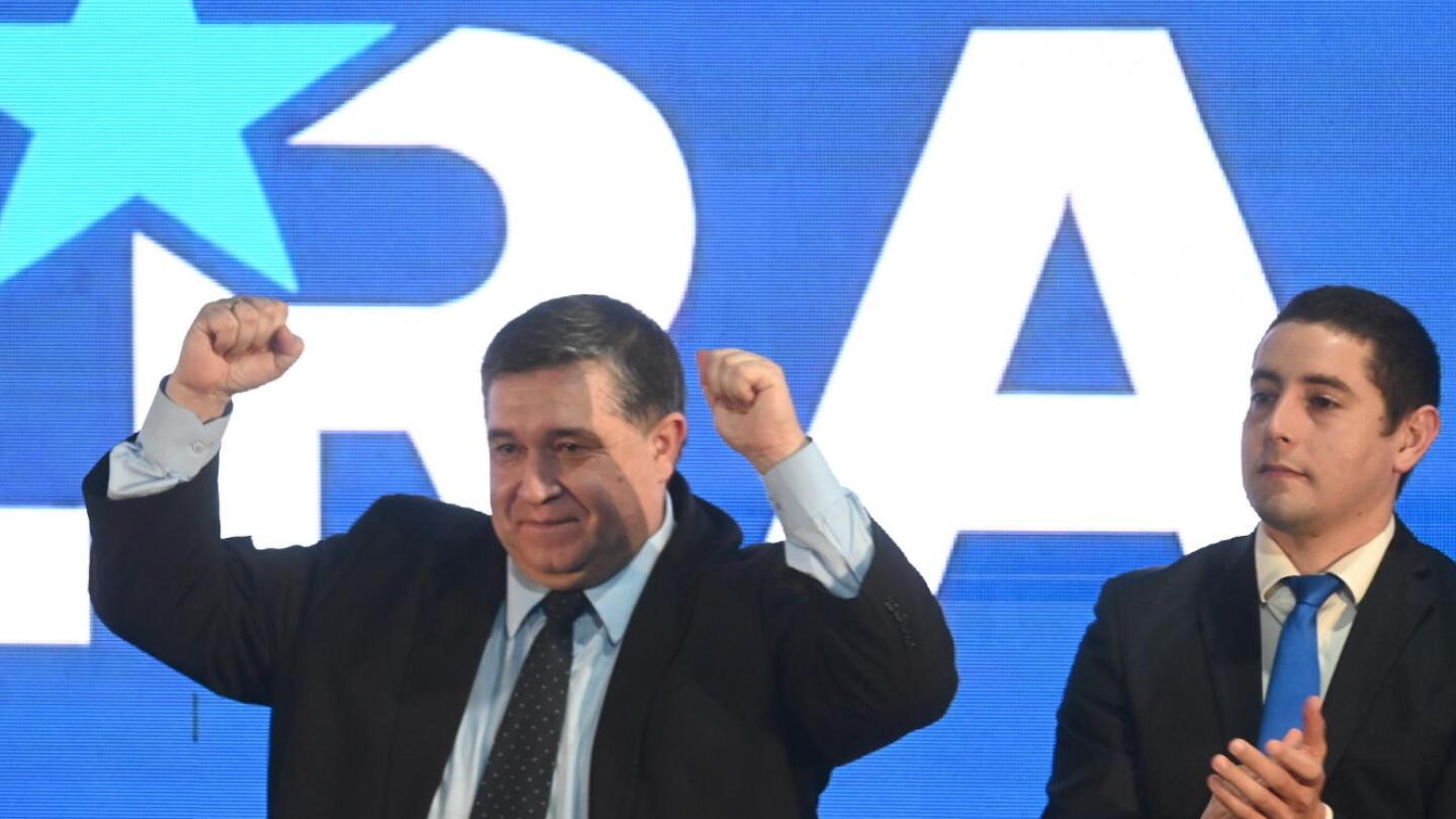 Riveros asume la presidencia del PLRA y plantea estrategia para las elecciones municipales