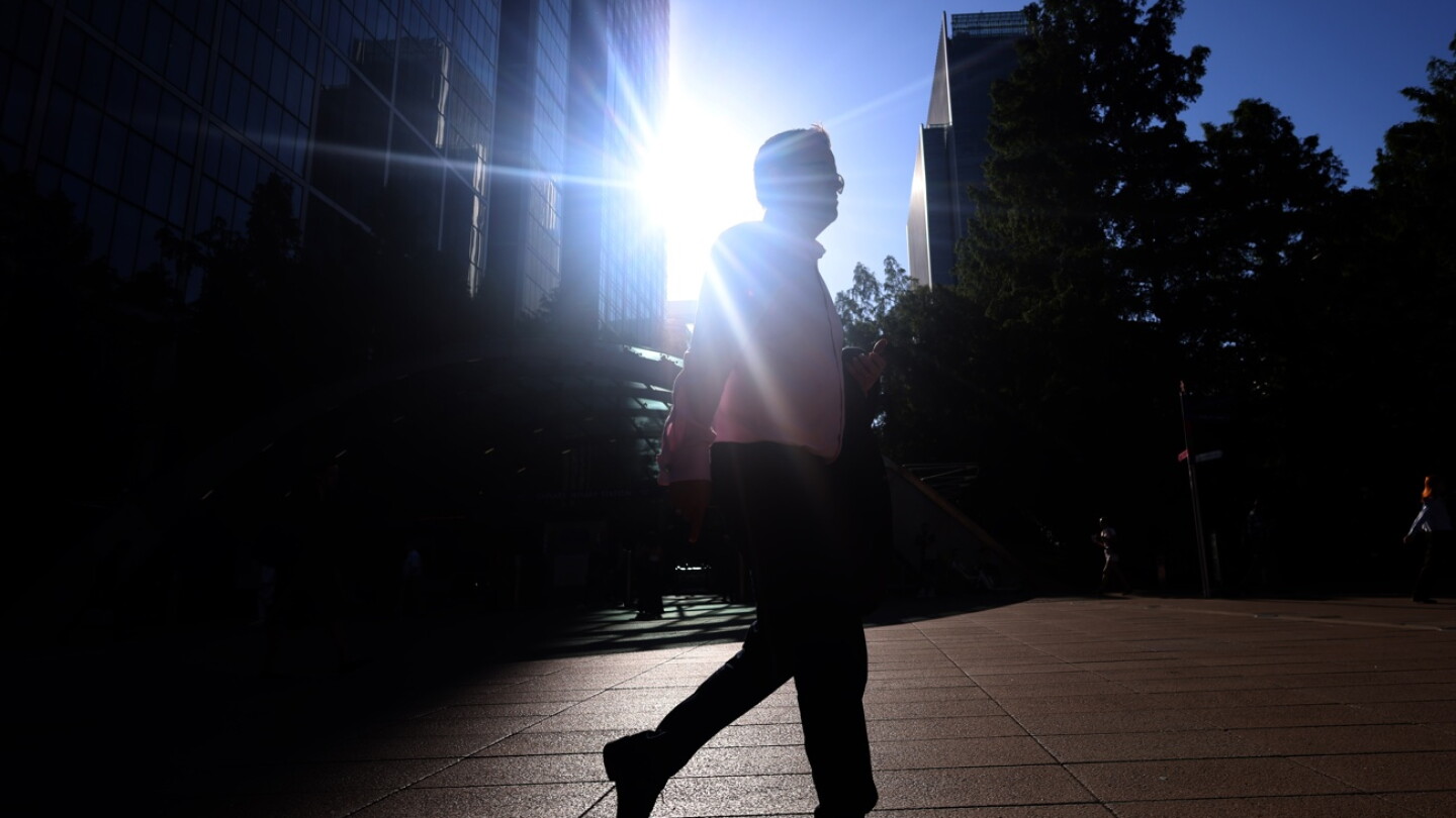 Alerta por onda de calor em partes do Reino Unido, com temperaturas de até 34°C