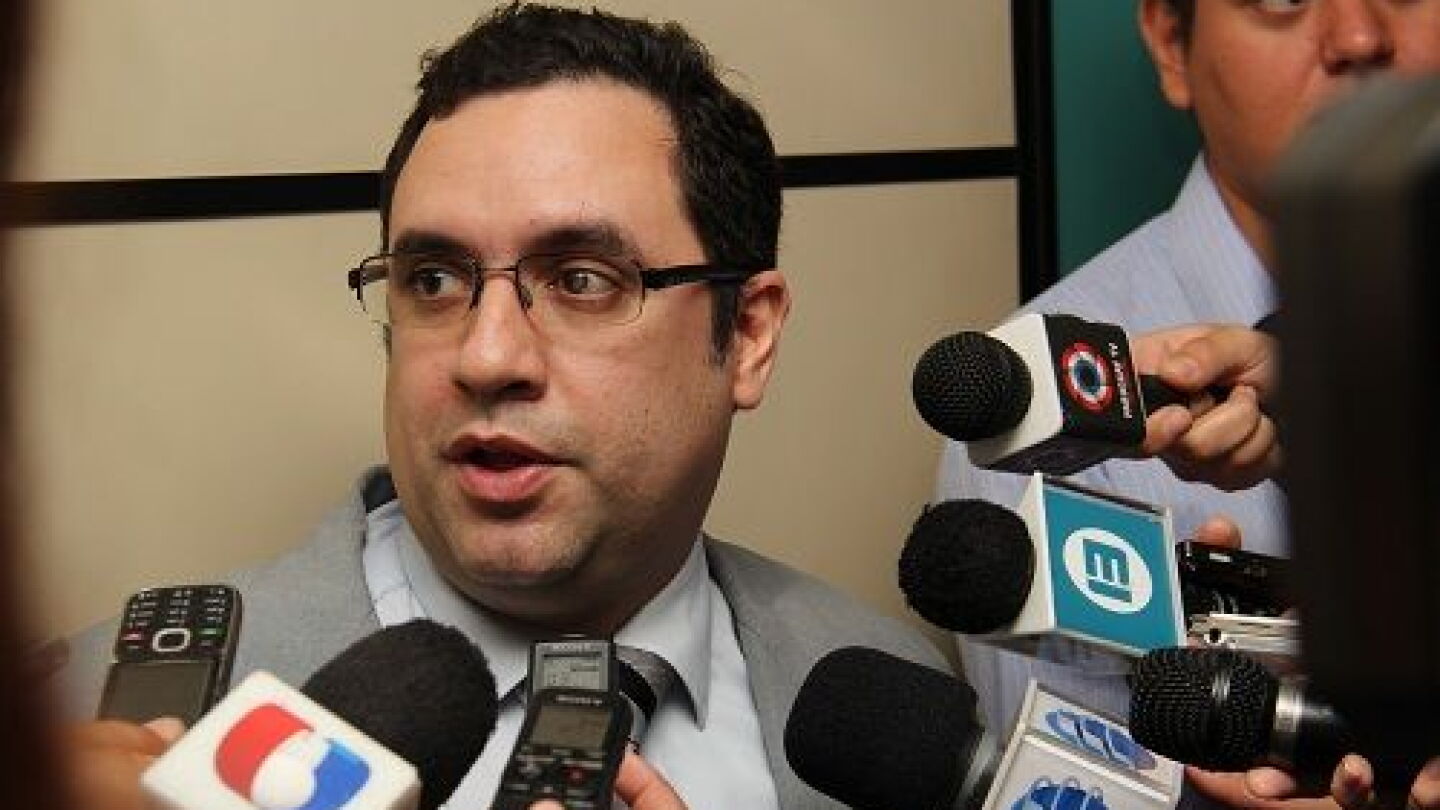 Bonos fantasma de Nenecho: Fiscalía analiza documentos