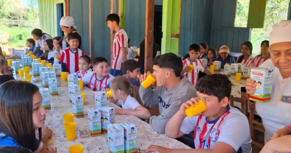 Ramón Sosa regresó a Maracaná: el emotivo encuentro del futbolista con su escuela natal